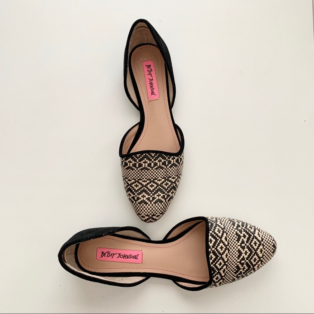 BETSEY JOHNSON d'orsay flats size 7